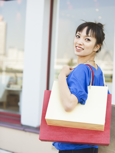 2025年最新版：トレンドを押さえる！ビッグシルエットTシャツの魅力と最旬コーデ術